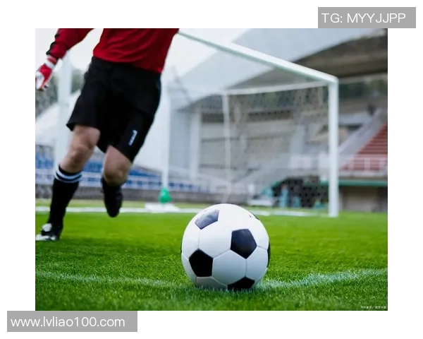 十大干扰罚球足球球星排行榜 他们如何在压力下打破对手防线